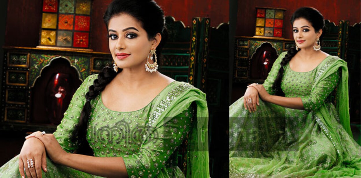 priya-mony2