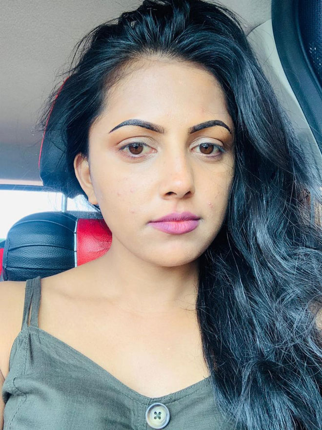 sreevidhya-2 sreevidhya-2