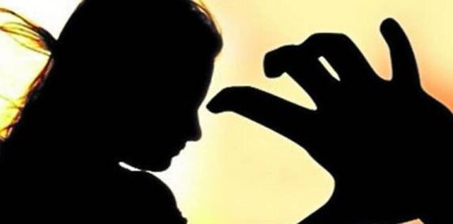 ഏഴു വയസുള്ള മകളെ പീഡിപ്പിക്കാൻ കാമുകന് ഒത്താശ: അമ്മയ്ക്ക് 40 വർഷം കഠിന തടവ്: മാതൃത്വം മറന്ന ക്രൂരത