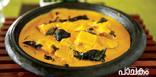 thenga-aracha-meen-curry