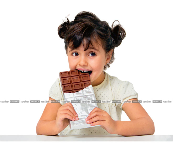 chocolate-isolated-on-white-159183632
