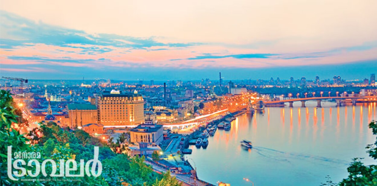 ukraine-country-in-europe-war-tourism-cover