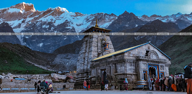 pahadi-mallu-anu-trekking-guide-himalaya-khedarnath-temple