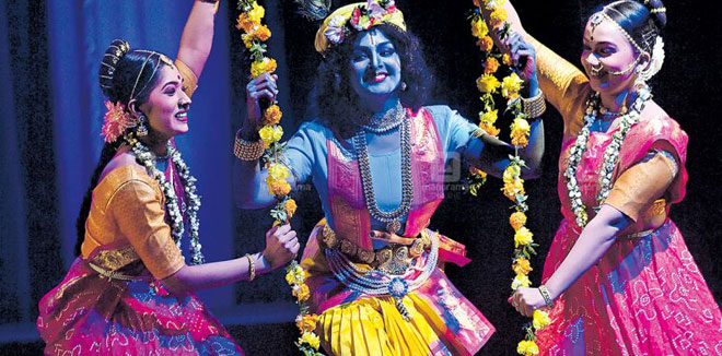 manju-warrier-radeshyam-kuchupudi-drama-surya-festival