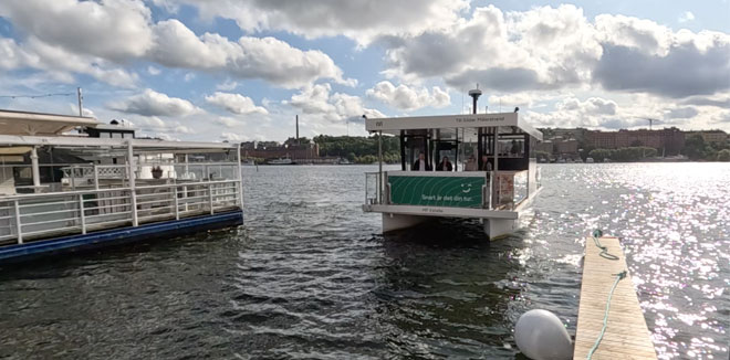 auto-captain-ferry-stockholm-sweeden-ferry-to-port