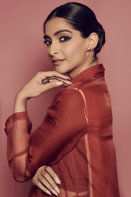 sonam-coat5567 sonam-coat5567