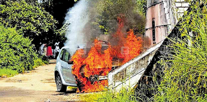 kottayam-melukavu-car-fire