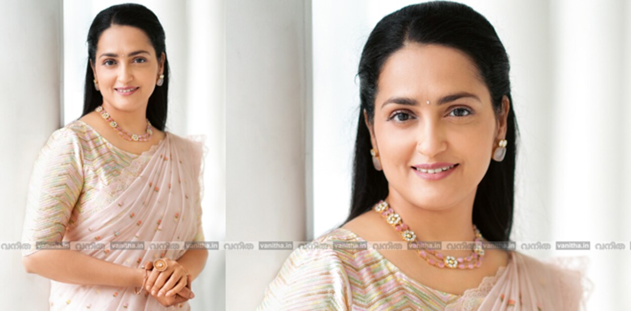 sangeetha-innn67789