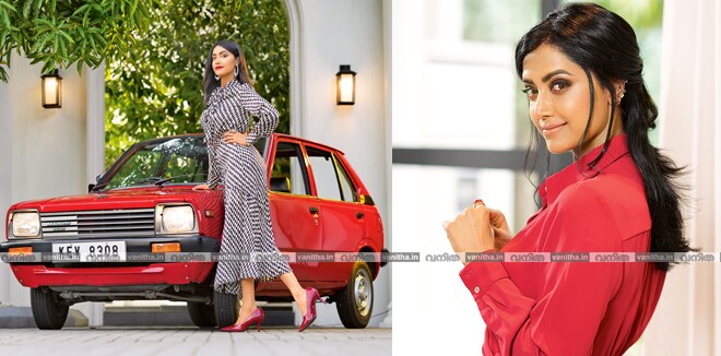 ‘അതോടെ ഞാൻ തിരിച്ചറിഞ്ഞു, ഈ ഒളിച്ചിരിക്കൽ എന്നെ തന്നെ ഇല്ലാതാക്കുകയേയുള്ളൂ’: പുതിയ രോഗാവസ്ഥയെ തിരക്കുകൾ കൊണ്ടുനേരിടുന്ന മംമ്തയോടൊപ്പം..