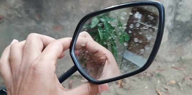 ജീവൻ ബാക്കിയില്ലെങ്കിൽ എന്ത് സ്റ്റൈൽ? സൈഡ് മിററുകൾ ഊരി മാറ്റി വയ്ക്കാനുള്ളതല്ല! 