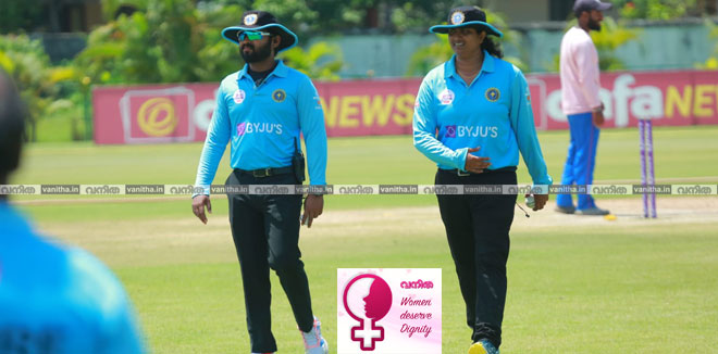 lady-umpires-soniamol-umpiring-pink-tournament-womens-day-feature