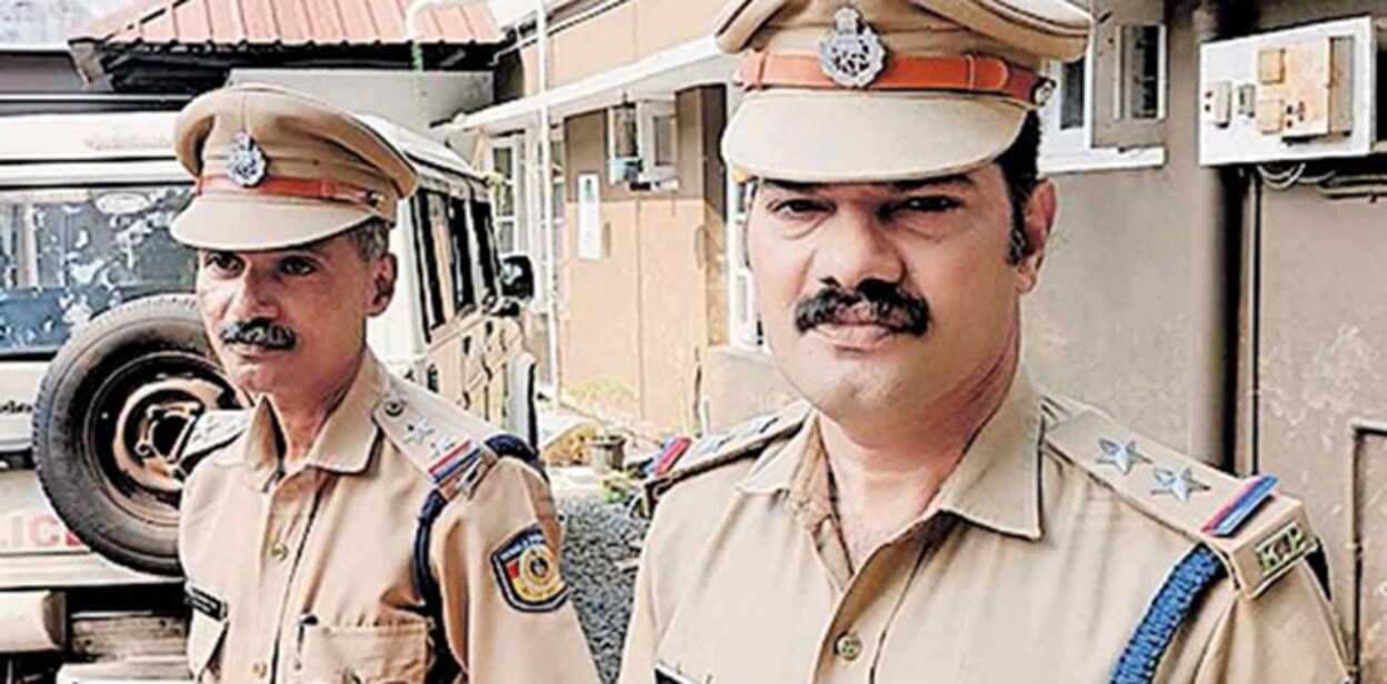 police-brothers-image-845-440