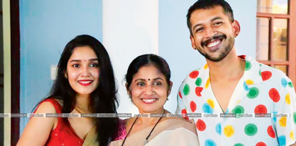 anikha-vanitha