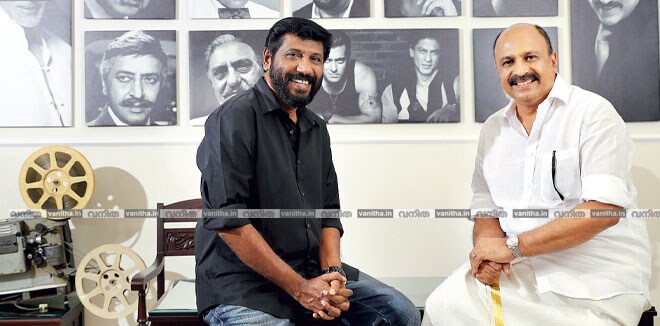 ‘ഞാൻ സിനിമയ്ക്ക് അകത്താണോ പുറത്താണോ എന്ന് തീരുമാനിക്കുന്ന സിനിമയാണിത്’: ഹരിഹർ നഗറിലെ സിദ്ദിഖ് vs സിദ്ദിഖ്