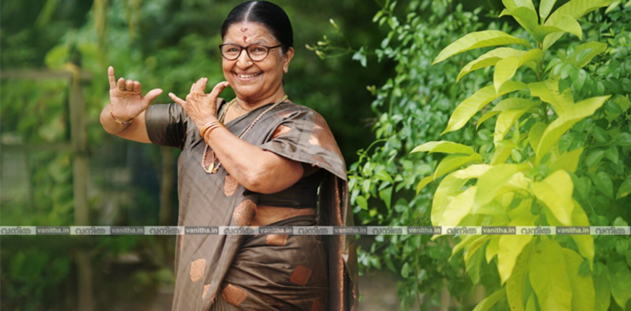 mahilamani-14