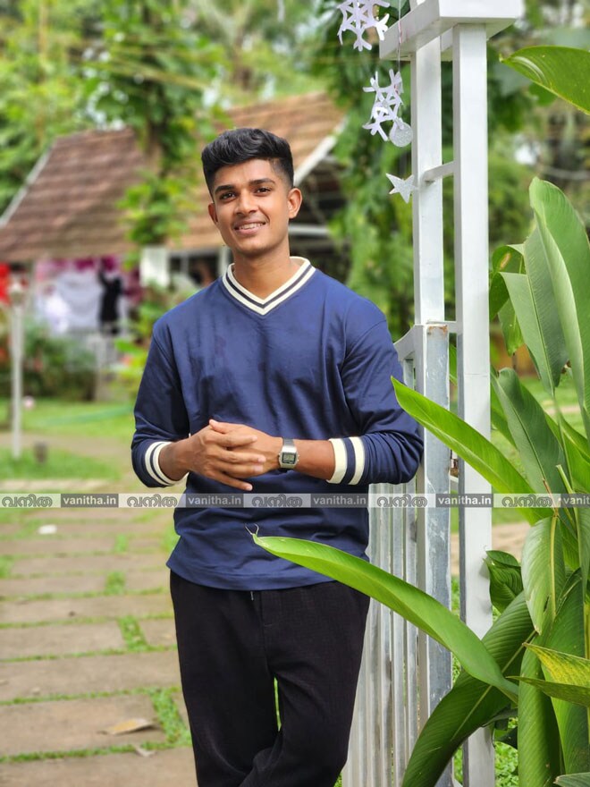 vignesh-7