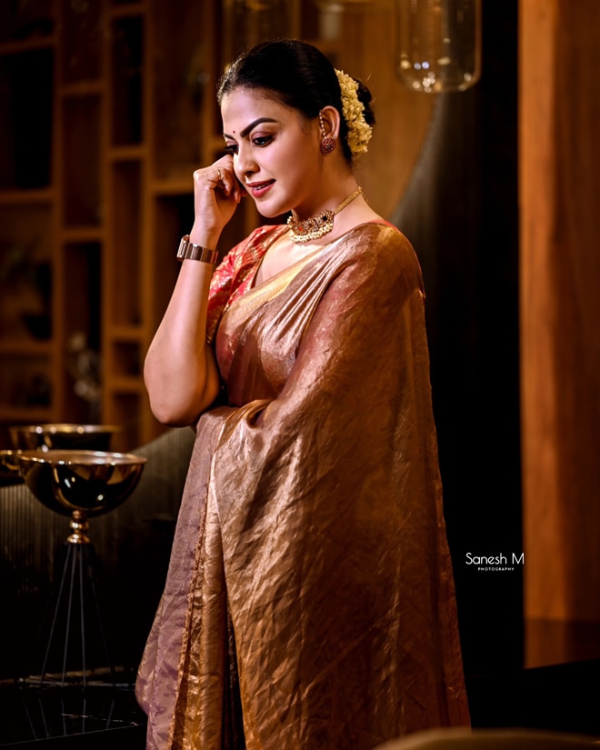 anusree-golden-saree-1 anusree-golden-saree-1