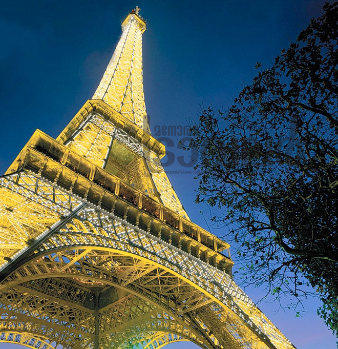 Eiffel-tower-2