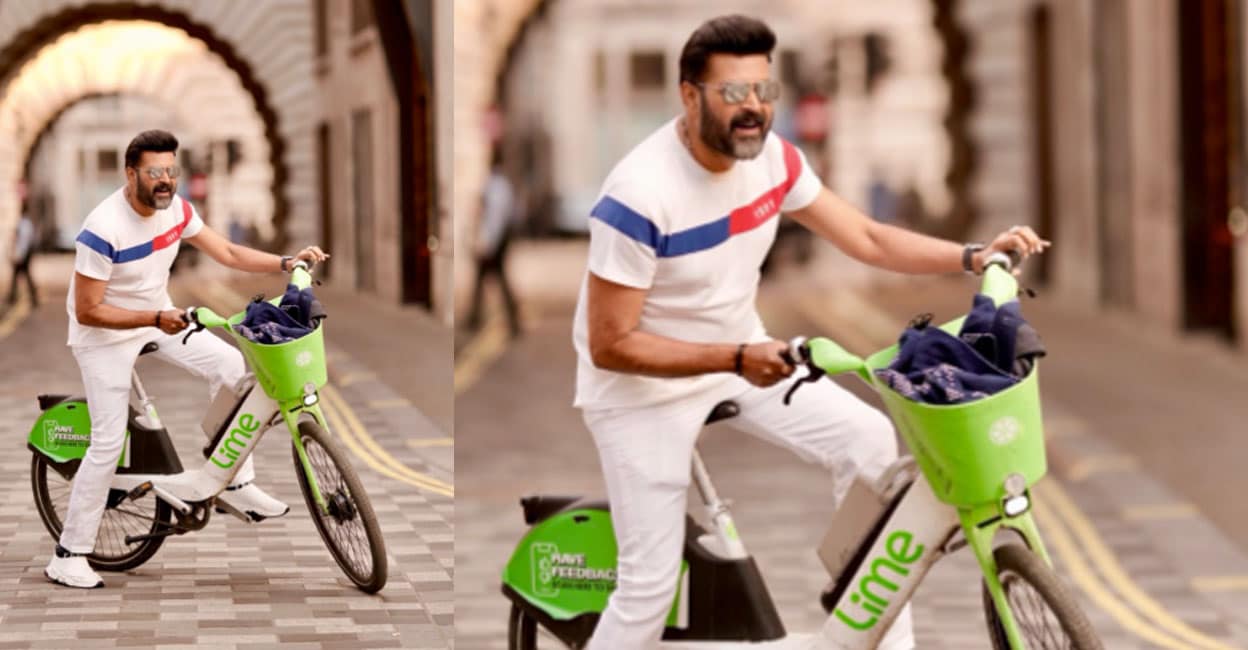 manoj-k-jayan-stylish-photo