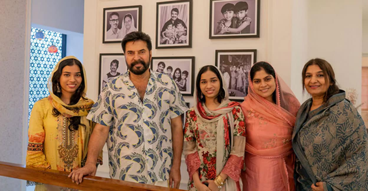 mammootty-visit-kochin-haneefa-house