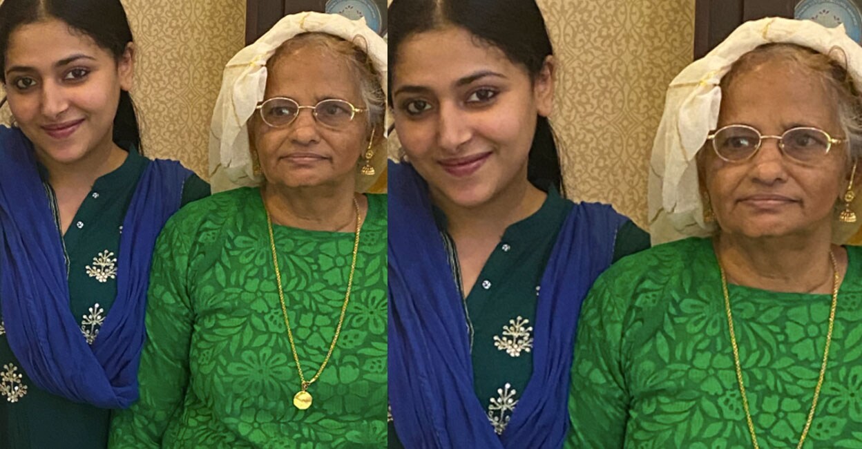 anu-sithara-ummumma-emotional