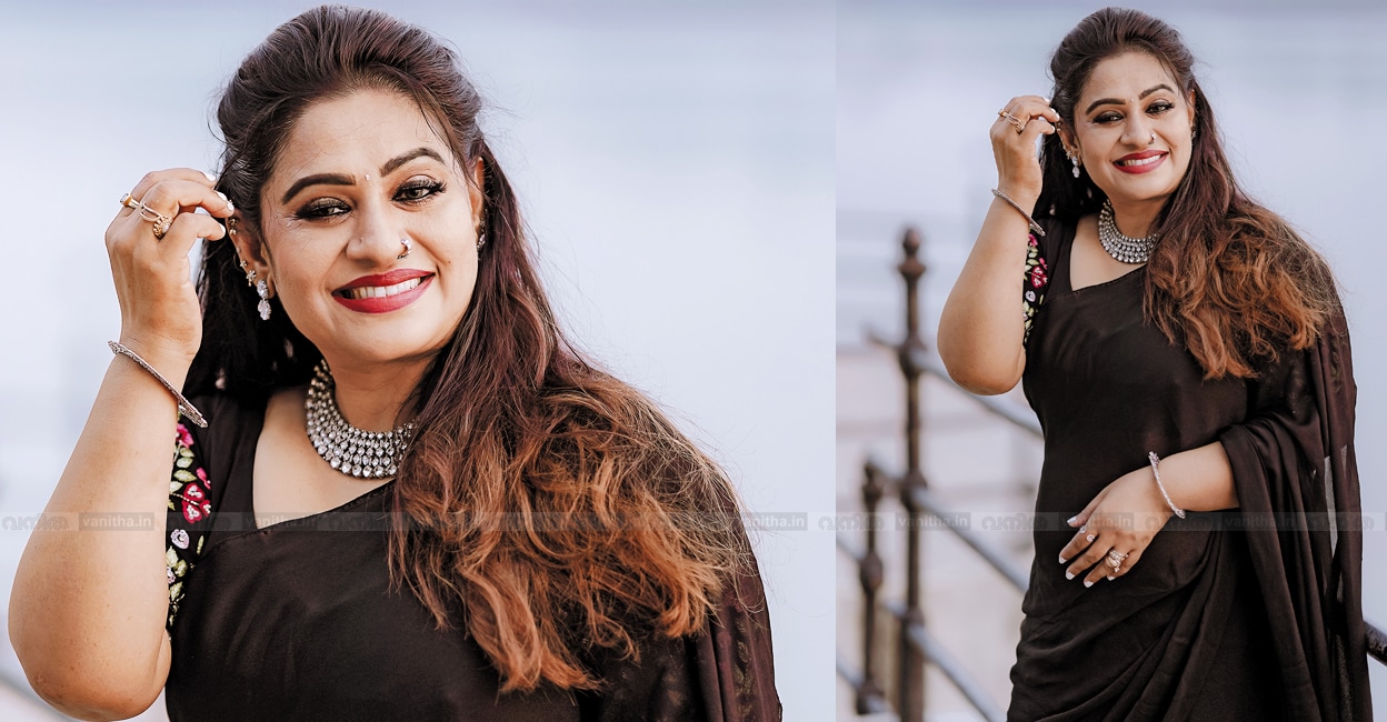 beena-antony-star-chat