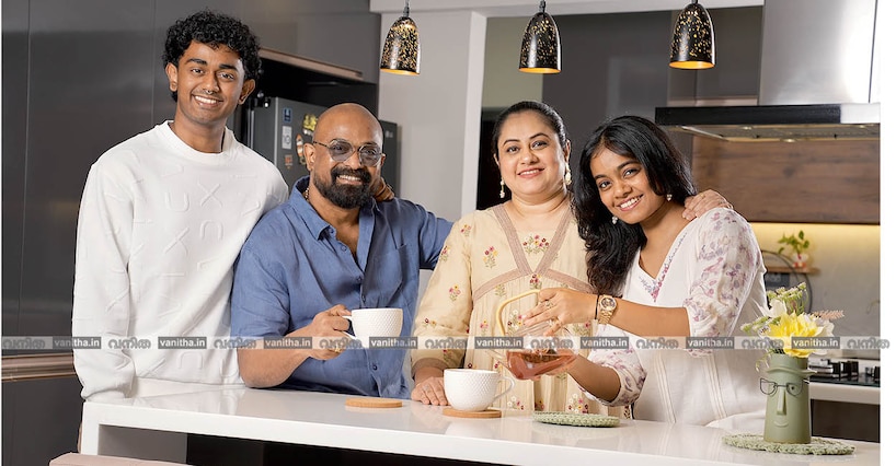 ’പണ്ട് സിഗരറ്റ് വലിക്കുമായിരുന്നു. ഭാര്യ പറഞ്ഞതനുസരിച്ച് അത് സ്റ്റോപ്പ് ചെയ്തു: കുടുംബമാണ് എന്റെ ജീവിതം’