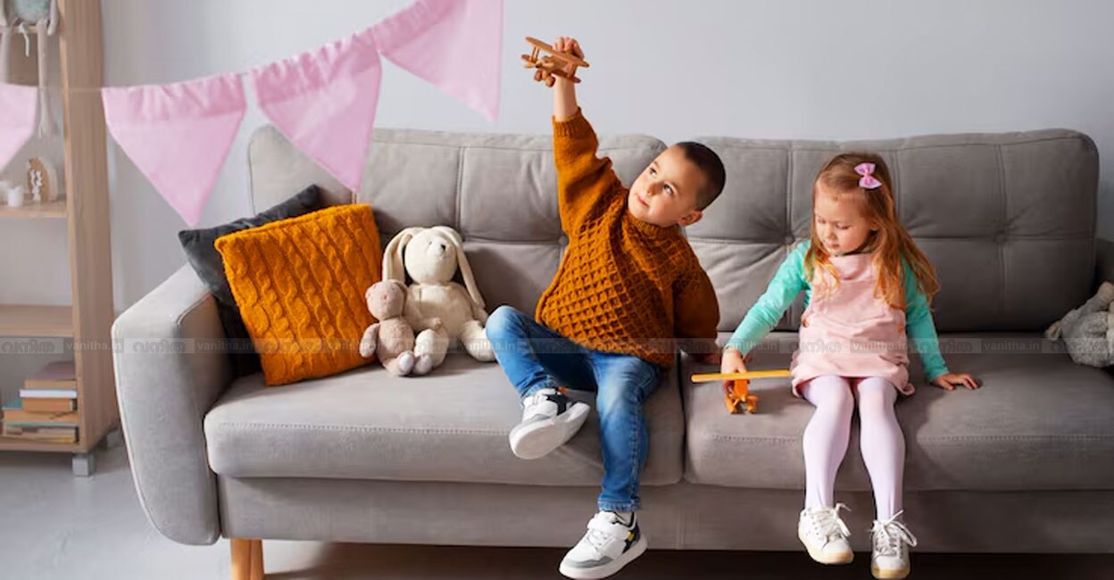 kids-playing-home