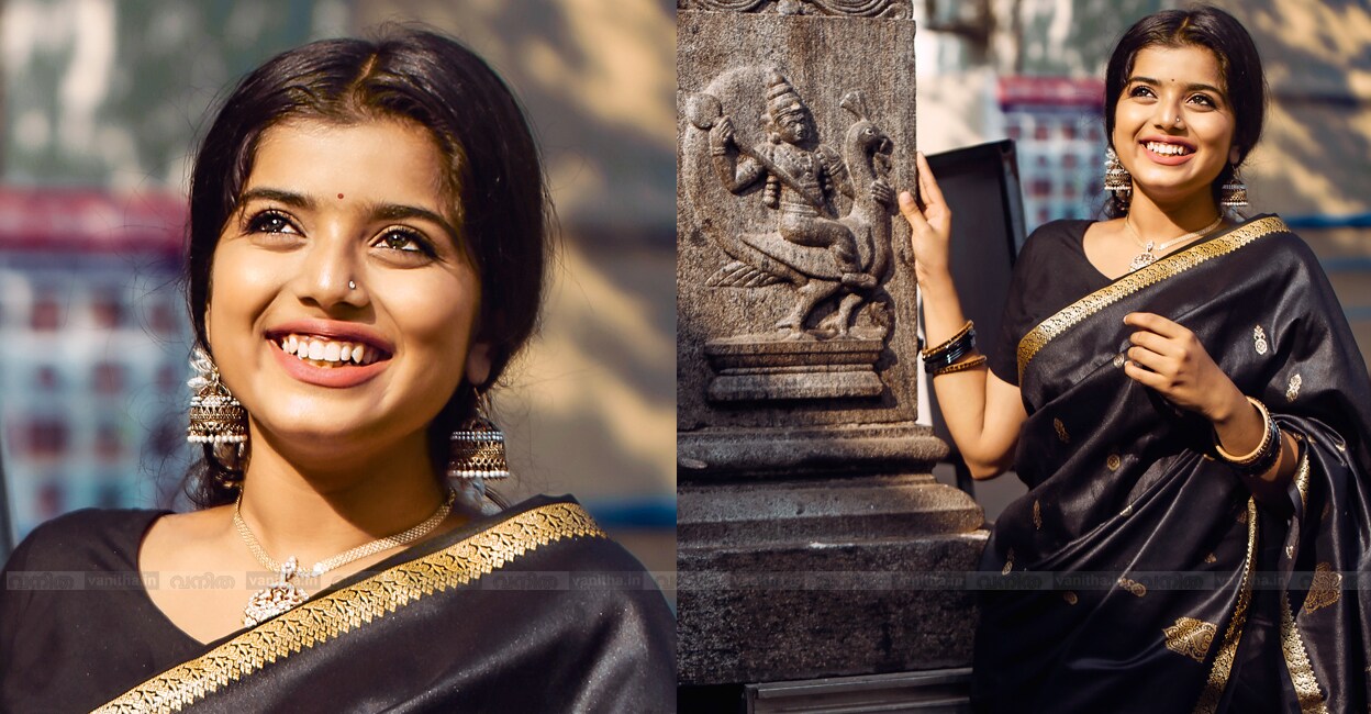 actress-amrutha-varshini