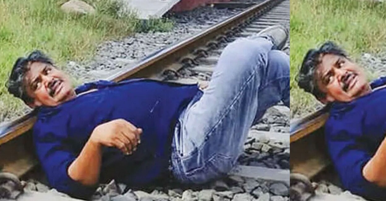 mansoor-ali-khan-train