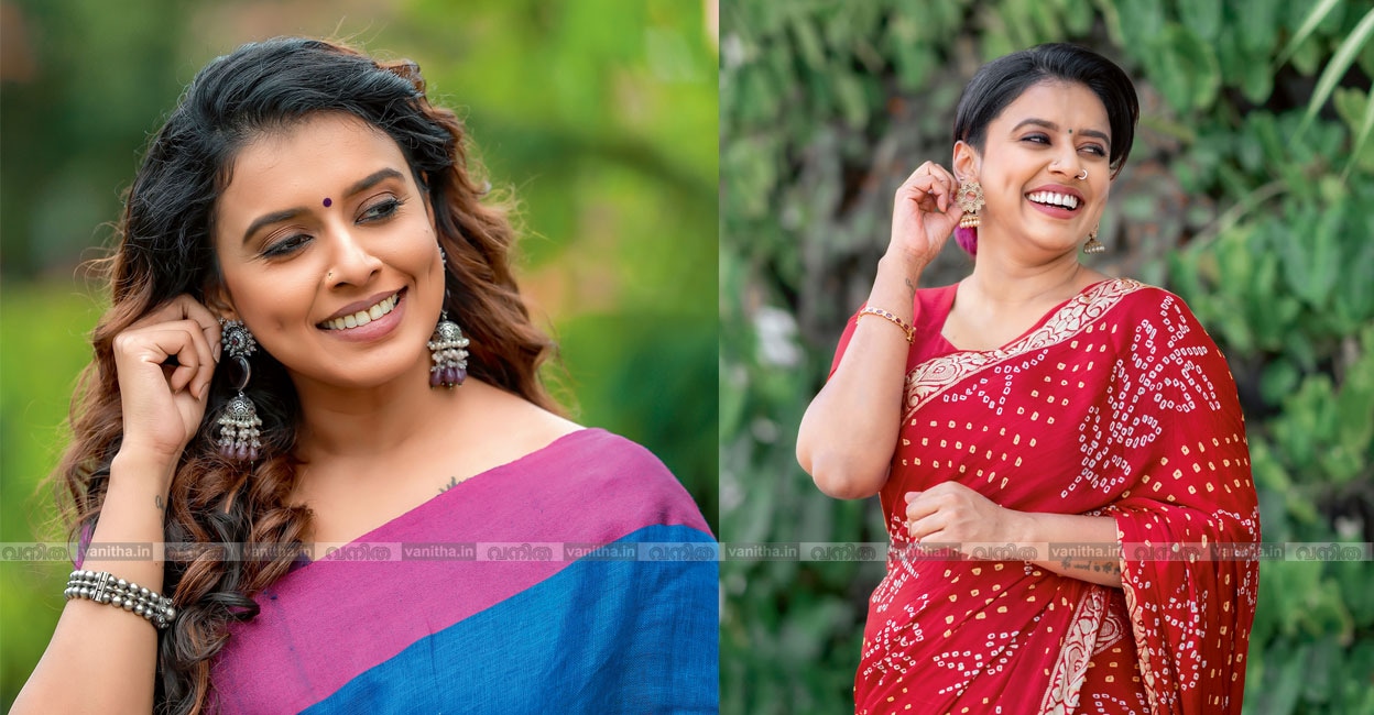 sithara-singer-54