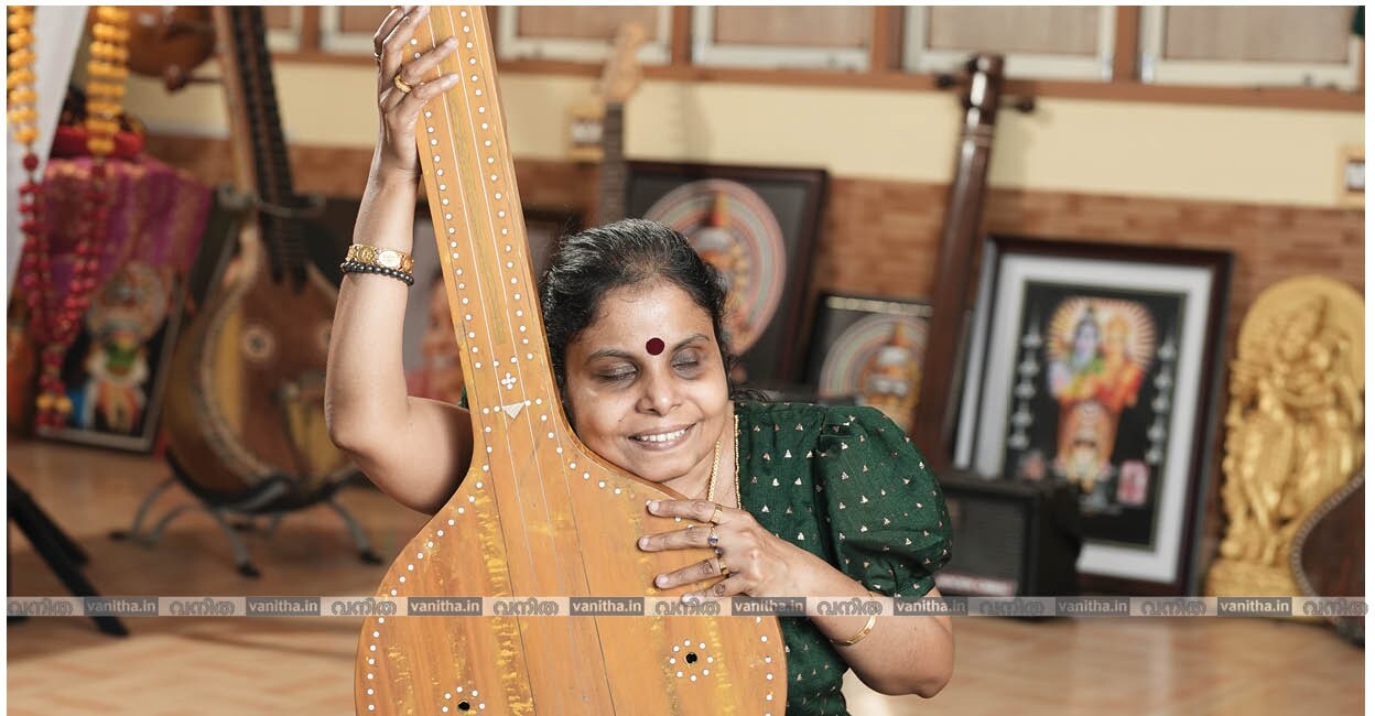 VaikomVijalakshmiPics4