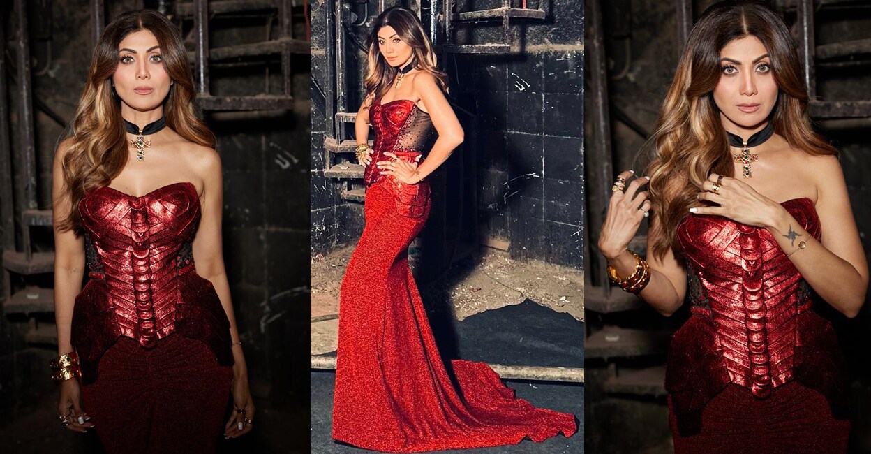 silpa-red-gown-cover