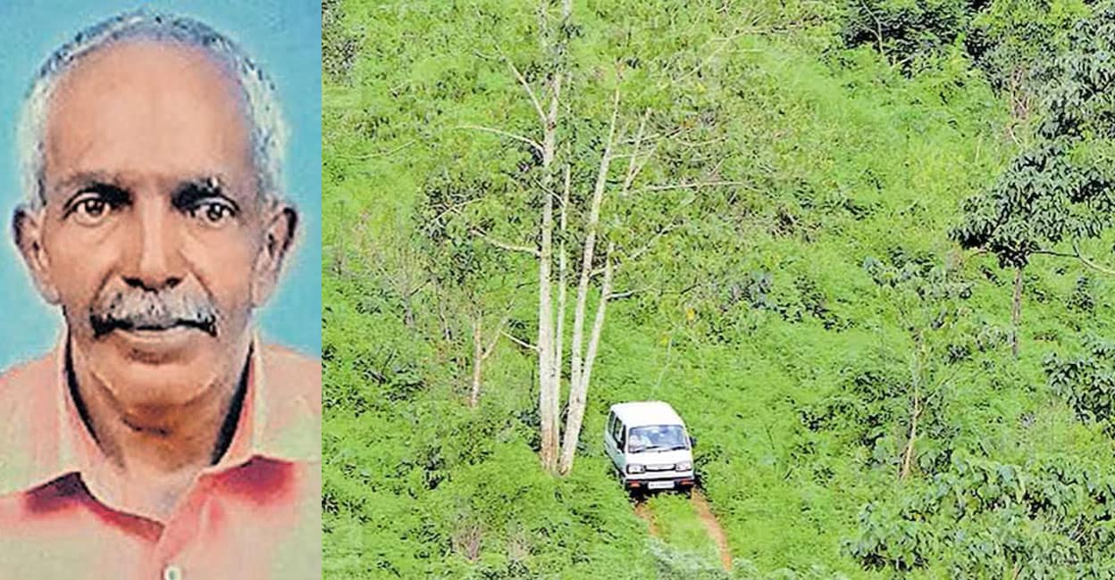 പെരുവന്താനം മതമ്പയിലെ തോട്ടത്തിലേക്ക് പുരുഷോത്തമനും മകൻ രാഹുലും ഇന്നലെ രാവിലെ എത്തിയ വാൻ ഇന്നലെ  വൈകുന്നേരം നാട്ടുകാർ പുറത്തേക്ക് എത്തിക്കുന്നു. ചിത്രത്തിലുള്ള വീടിനു സമീപത്തെ തോട്ടത്തിലാണ് ആന പുരുഷോത്തമനെ ആക്രമിച്ചത്. രാത്രി വാൻ അവിടെ കിടന്നാൽ ആന തകർക്കും എന്ന ആശങ്കയിലാണ് നാട്ടുകാർ സുരക്ഷിത സ്ഥലത്തേക്ക് മാറ്റിയത്. ചിത്രം: റിജോ ജോസഫ് / മനോരമ