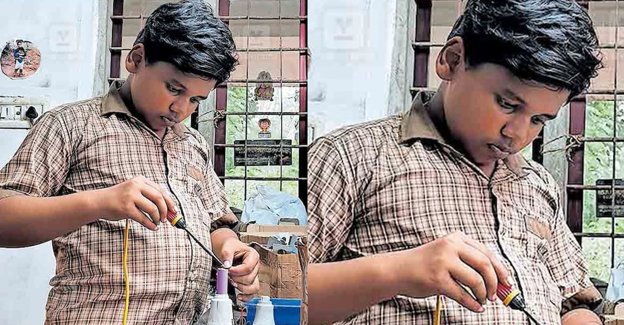 renjith-ottapalam-bulb-making renjith-ottapalam-bulb-making