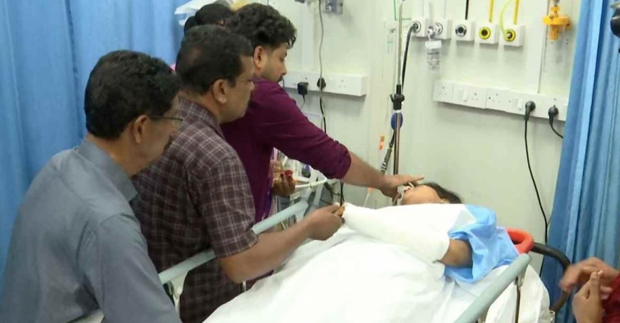 groom-marries-bride-at-hospital-after-accident-apapuzha