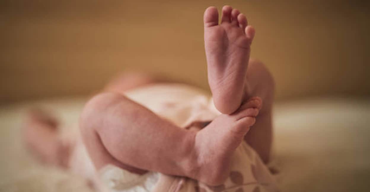 newborn-baby-fell-down-and-death