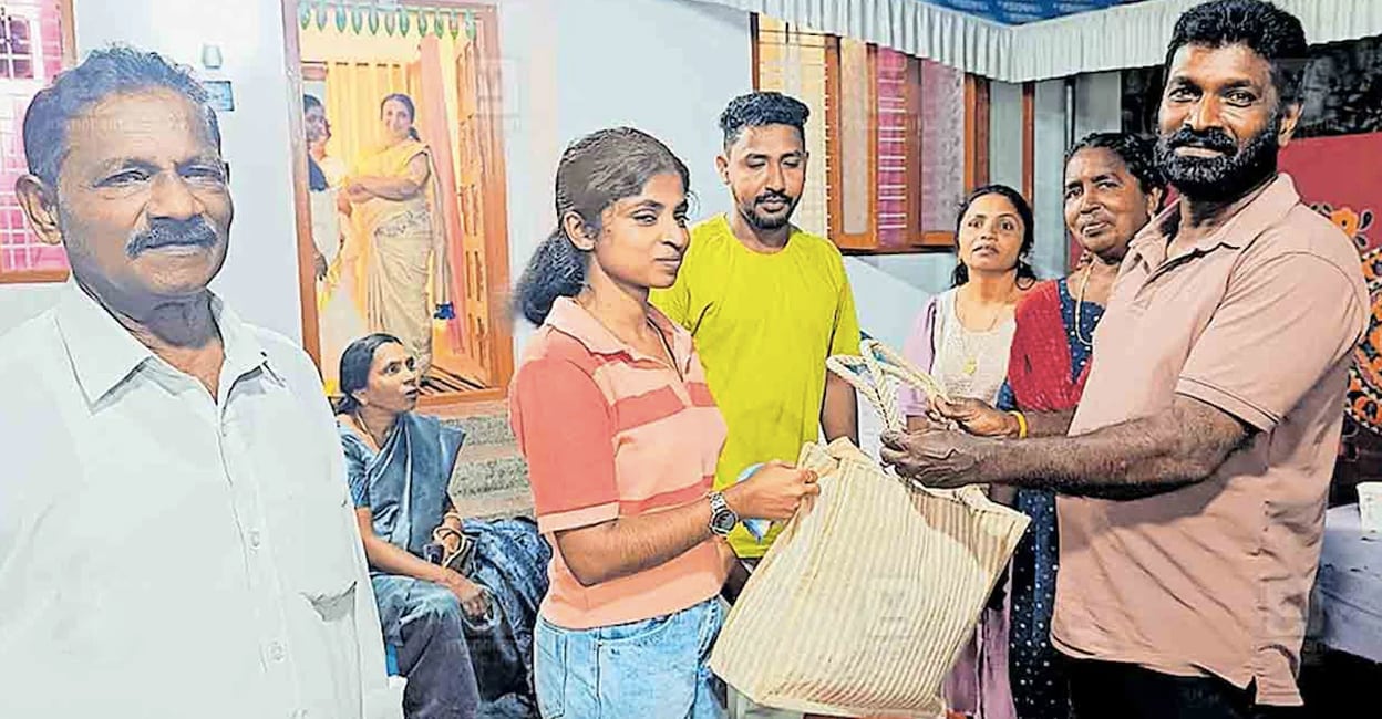 auto-driver-return-gold