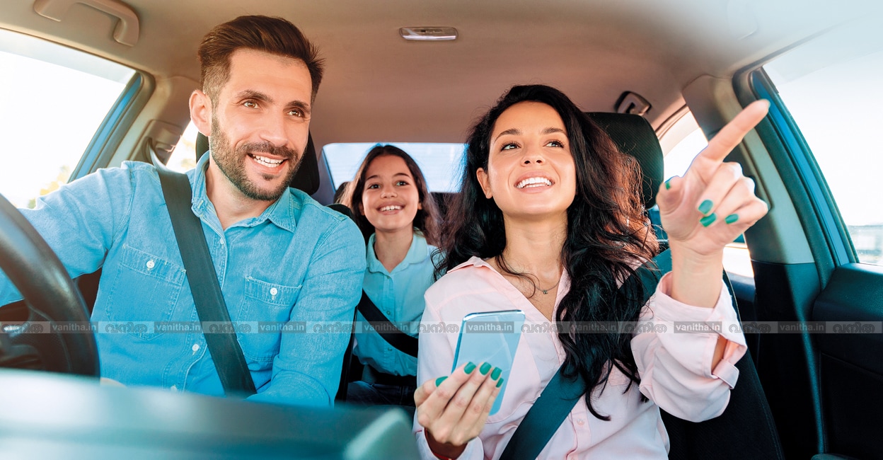 two-wheeler-car-travel-safety-for-children