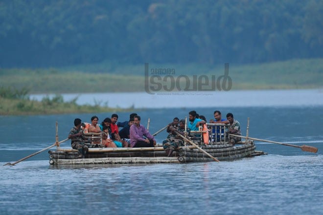2)Bamboo-rafting 2)Bamboo-rafting